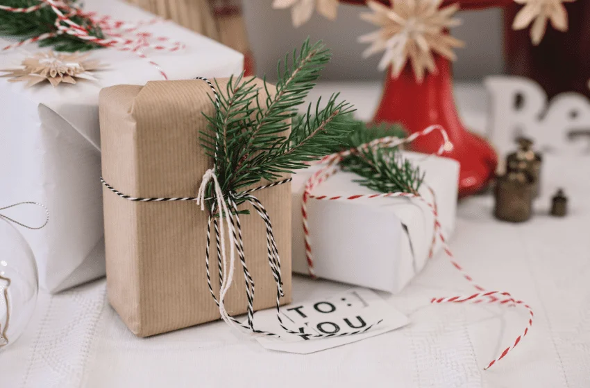 Les plus jolies étiquettes cadeaux pour Noël - Elle Décoration